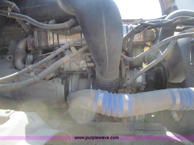 image for item I7060 2009 Freightliner Columbia CDL120 semi truck