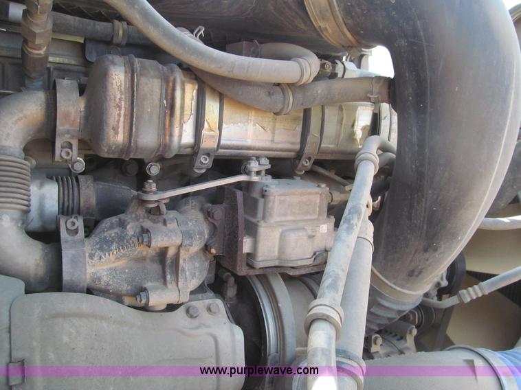 image for item I7060 2009 Freightliner Columbia CDL120 semi truck