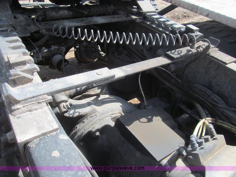 image for item I7060 2009 Freightliner Columbia CDL120 semi truck