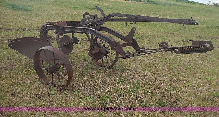 image for item AC9120 John Deere 214 two bottom plow
