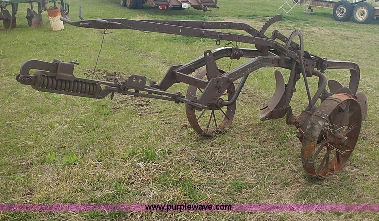 image for item AC9120 John Deere 214 two bottom plow