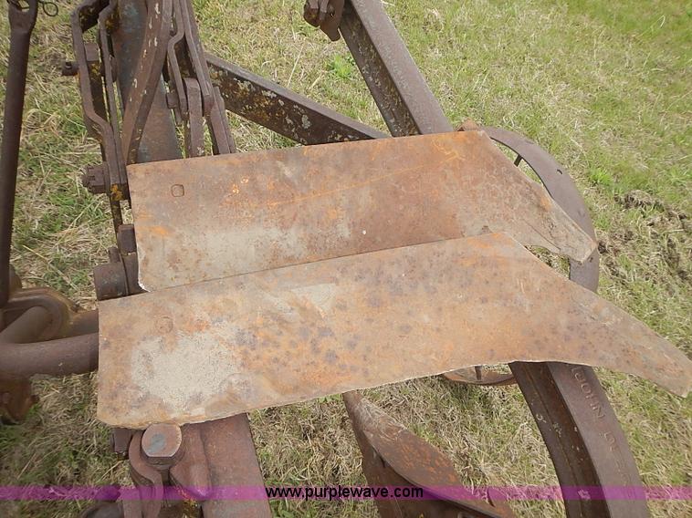image for item AC9120 John Deere 214 two bottom plow