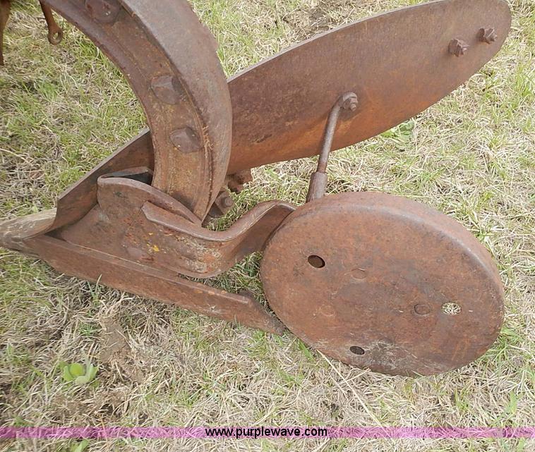 image for item AC9120 John Deere 214 two bottom plow