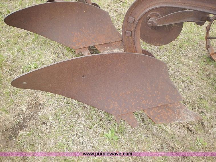 image for item AC9120 John Deere 214 two bottom plow