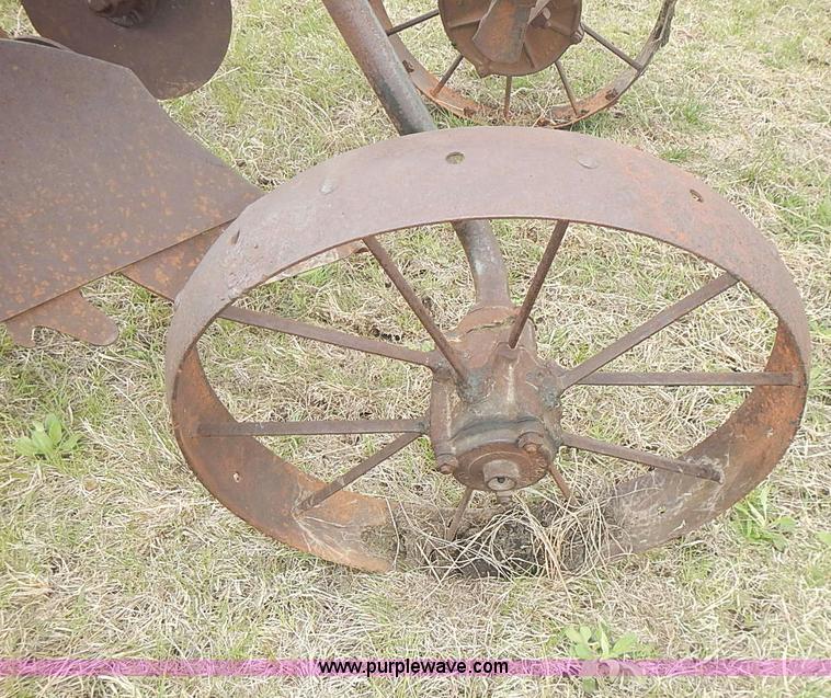 image for item AC9120 John Deere 214 two bottom plow