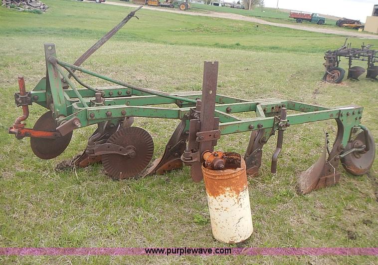image for item AC9121 John Deere 414 four bottom plow