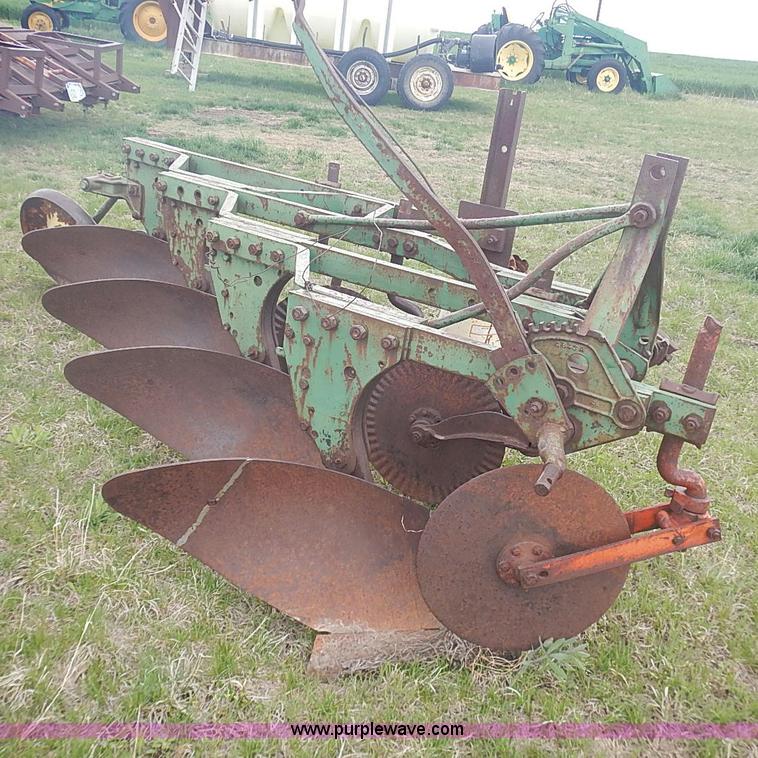 image for item AC9121 John Deere 414 four bottom plow