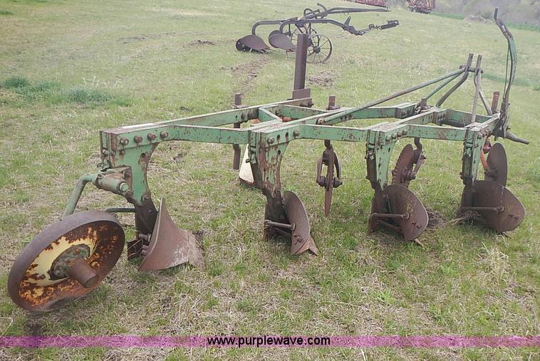 image for item AC9121 John Deere 414 four bottom plow