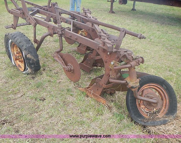 image for item AC9122 B&H 55A three bottom plow