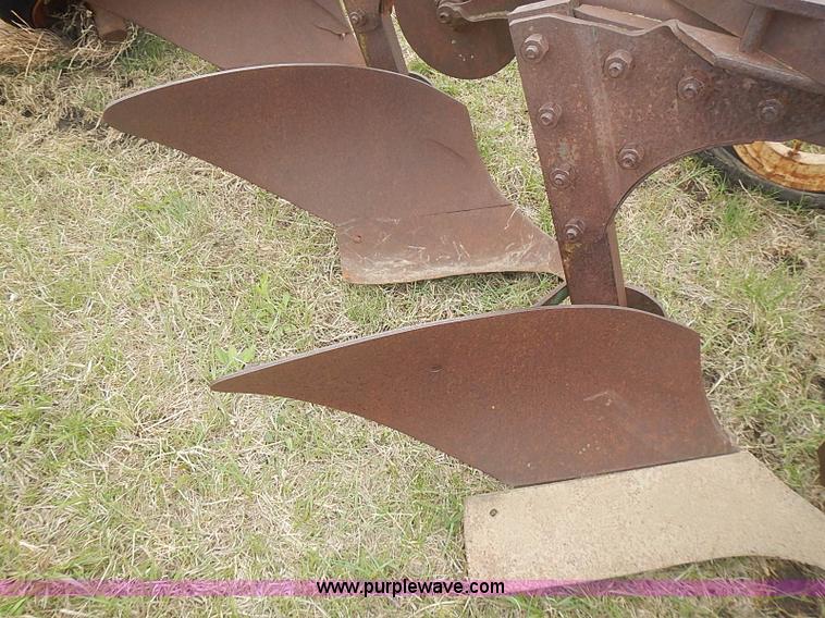 image for item AC9122 B&H 55A three bottom plow