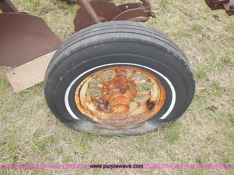 image for item AC9122 B&H 55A three bottom plow