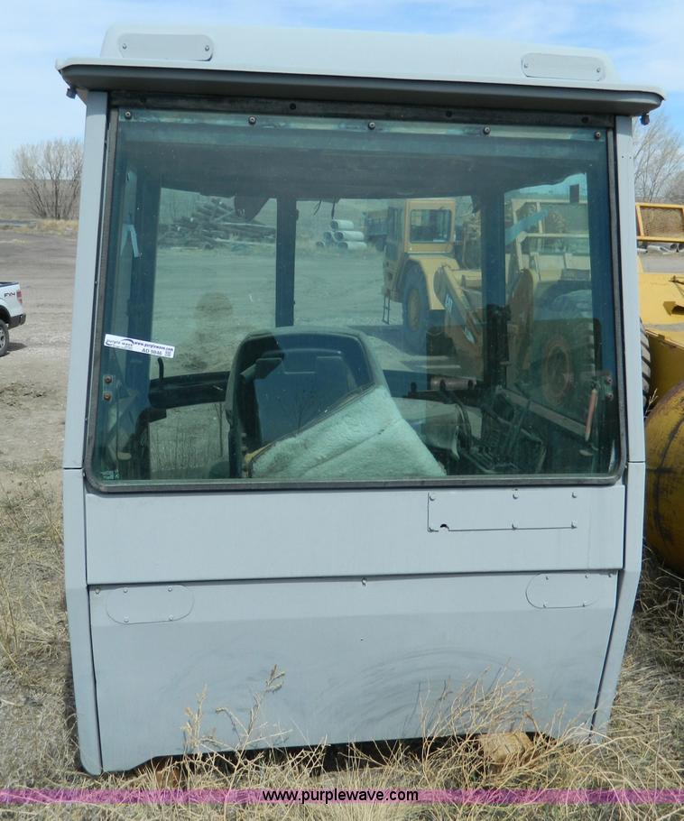 image for item AD9846 John Deere tractor cab