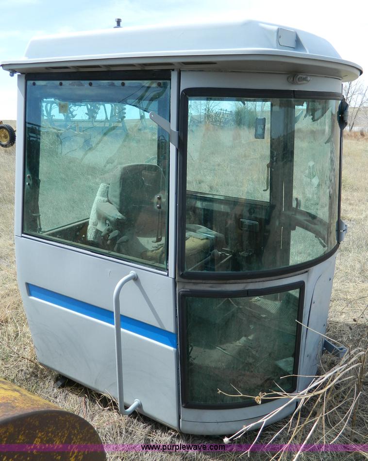 image for item AD9846 John Deere tractor cab