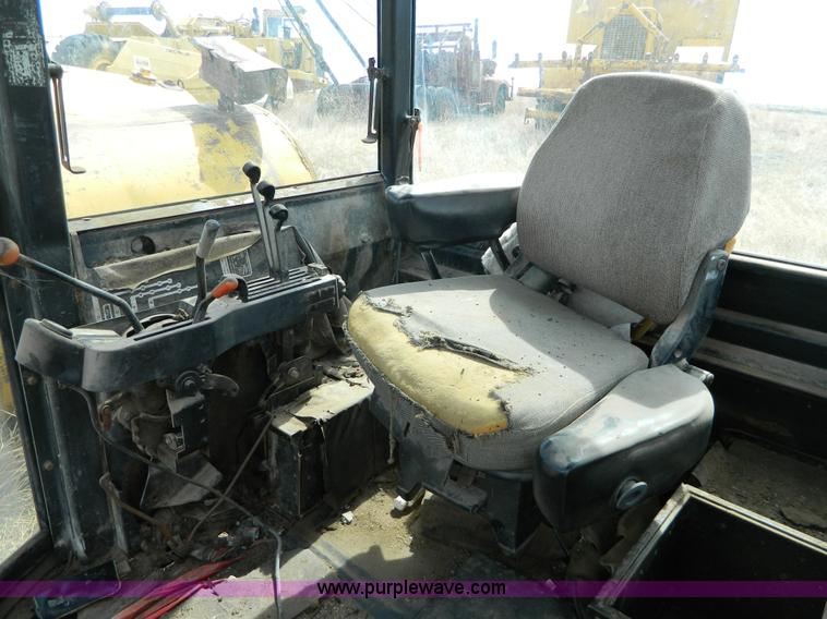 image for item AD9846 John Deere tractor cab