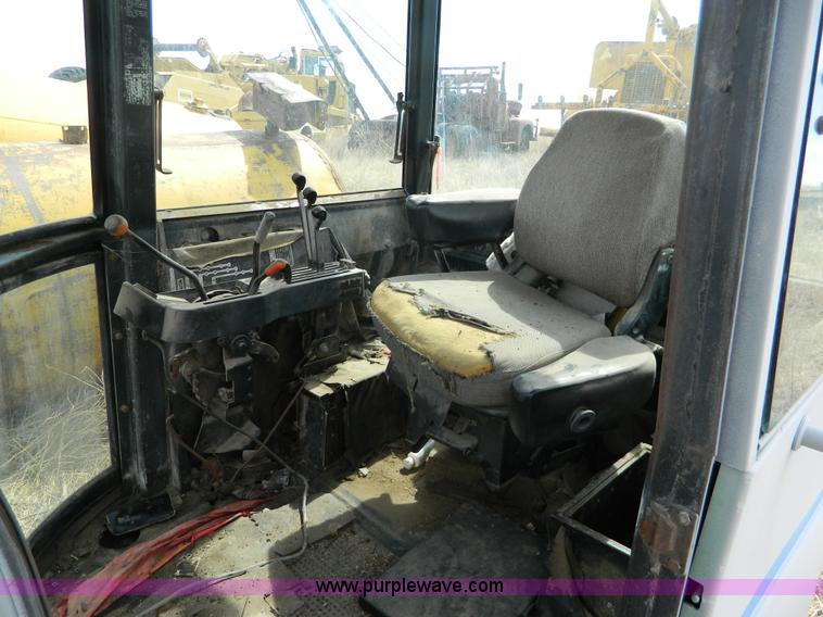 image for item AD9846 John Deere tractor cab