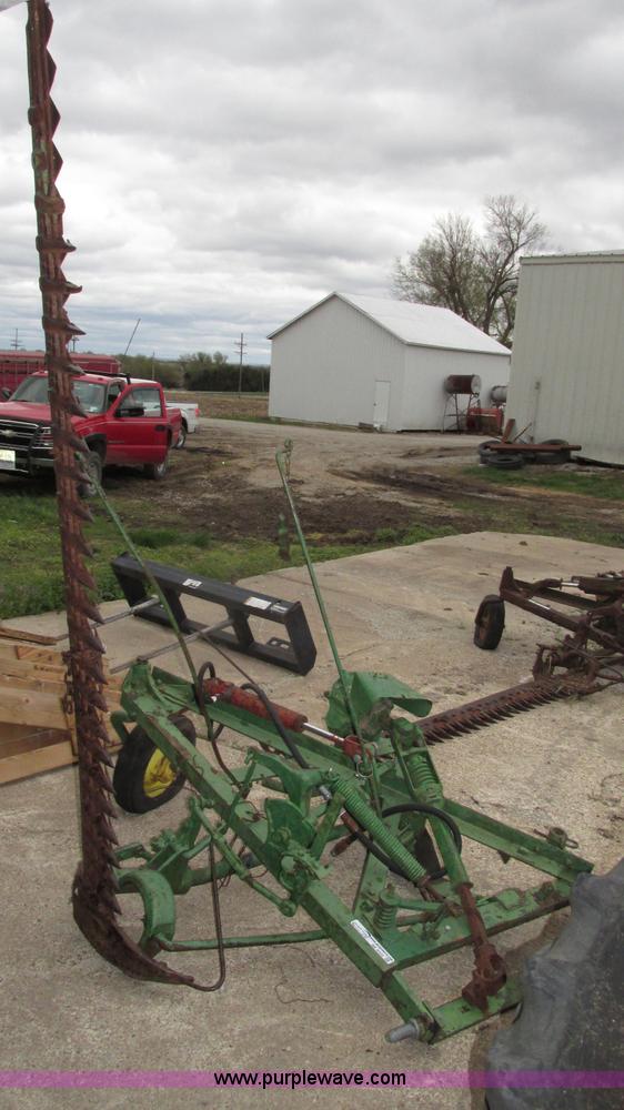 image for item AE9322 John Deere 8 sickle bar mower
