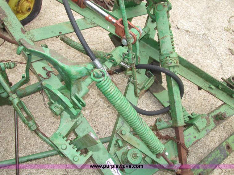 image for item AE9322 John Deere 8 sickle bar mower