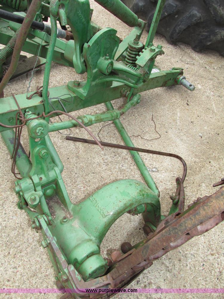image for item AE9322 John Deere 8 sickle bar mower