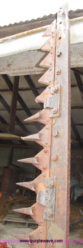 image for item AE9322 John Deere 8 sickle bar mower