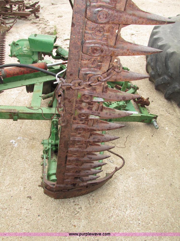 image for item AE9322 John Deere 8 sickle bar mower