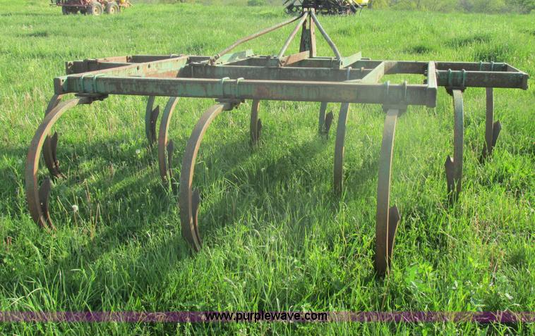 image for item AN9061 Mohawk 307 seven bottom chisel plow