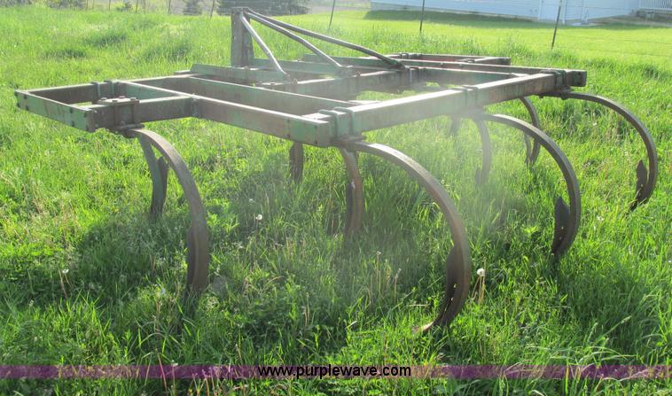 image for item AN9061 Mohawk 307 seven bottom chisel plow