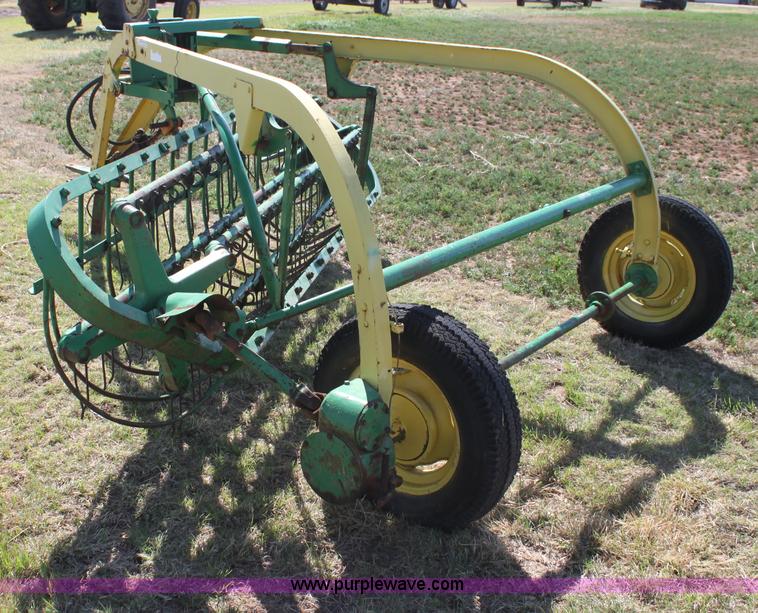 image for item AN9901 John Deere 858 side delivery rake