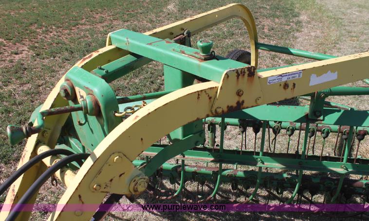 image for item AN9901 John Deere 858 side delivery rake