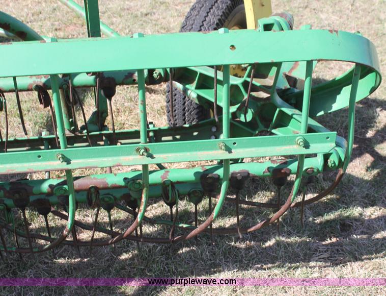 image for item AN9901 John Deere 858 side delivery rake