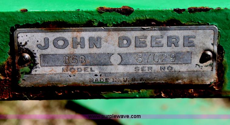 image for item AN9901 John Deere 858 side delivery rake