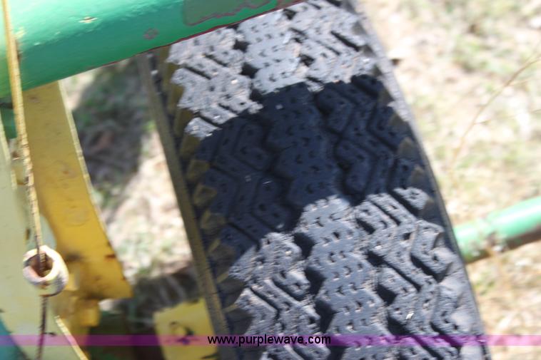 image for item AN9901 John Deere 858 side delivery rake