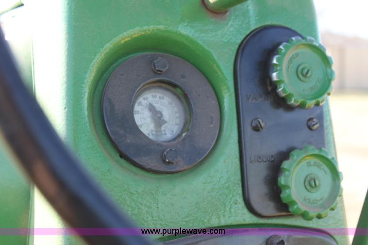 image for item AN9902 John Deere 720 tractor