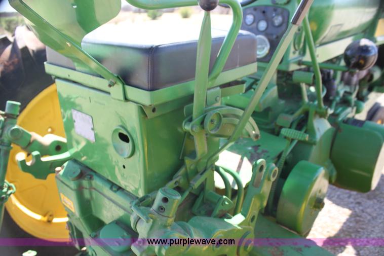 image for item AN9902 John Deere 720 tractor