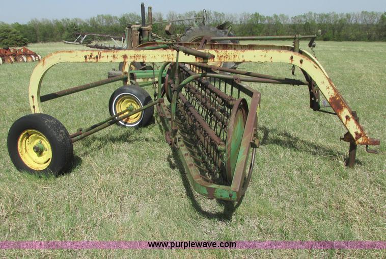 image for item AZ9701 John Deere 896A hay rake