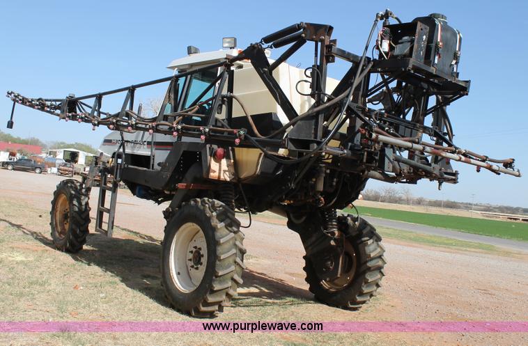 image for item C3817 SpraCoupe 3440 self-propelled sprayer