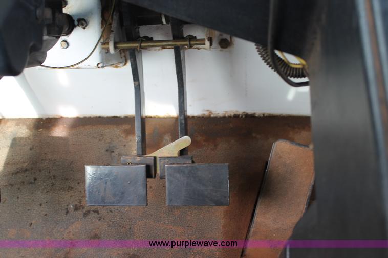 image for item C3817 SpraCoupe 3440 self-propelled sprayer