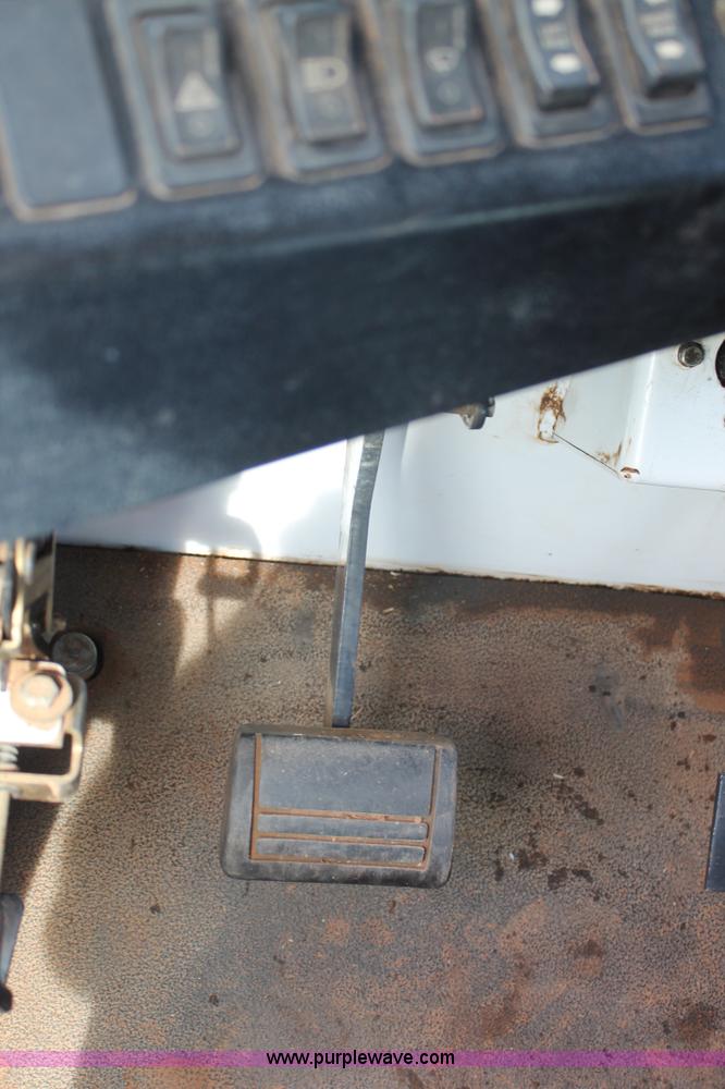 image for item C3817 SpraCoupe 3440 self-propelled sprayer