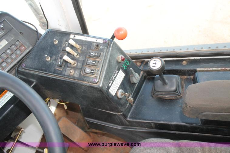 image for item C3817 SpraCoupe 3440 self-propelled sprayer