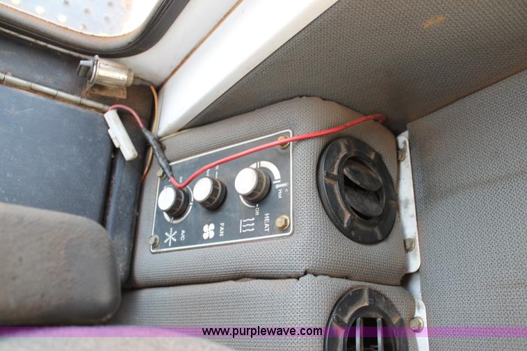 image for item C3817 SpraCoupe 3440 self-propelled sprayer