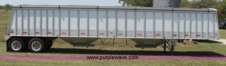 image for item C3830 1997 Corn Husker 800 grain hopper trailer