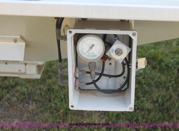 image for item C3830 1997 Corn Husker 800 grain hopper trailer