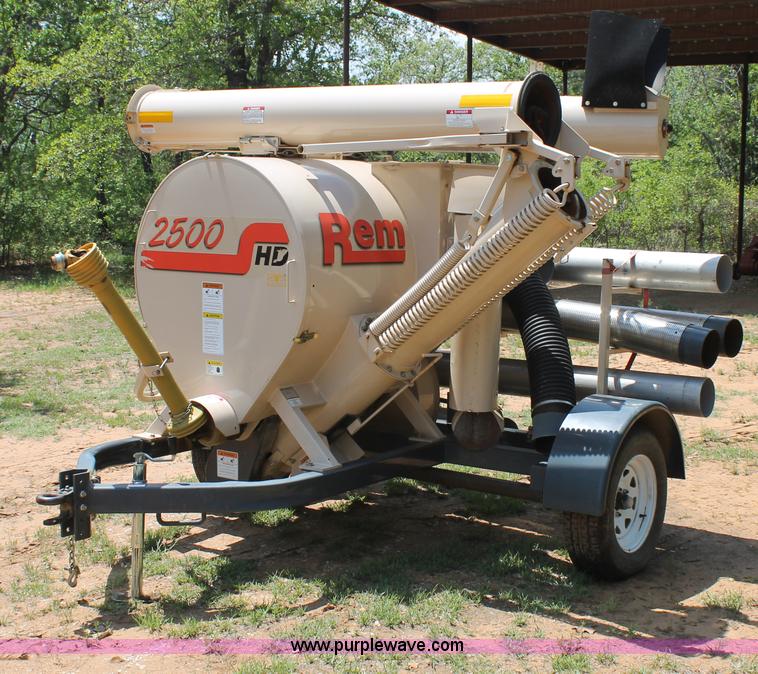 image for item C3834 Rem 2500HD grain vacuum