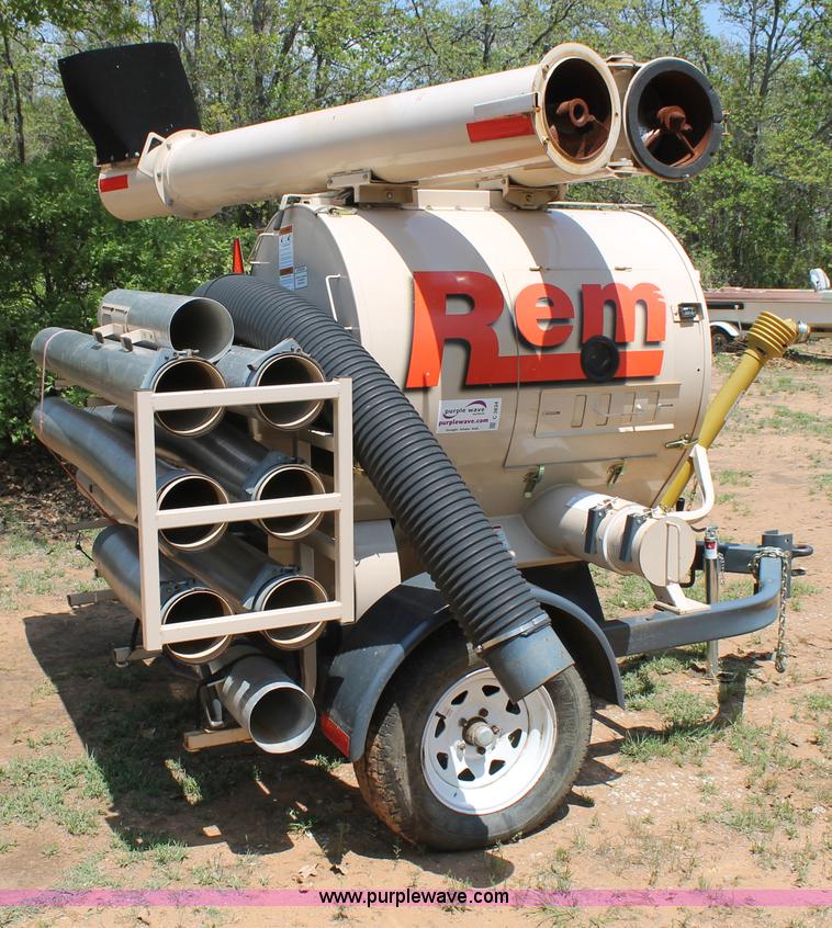 image for item C3834 Rem 2500HD grain vacuum