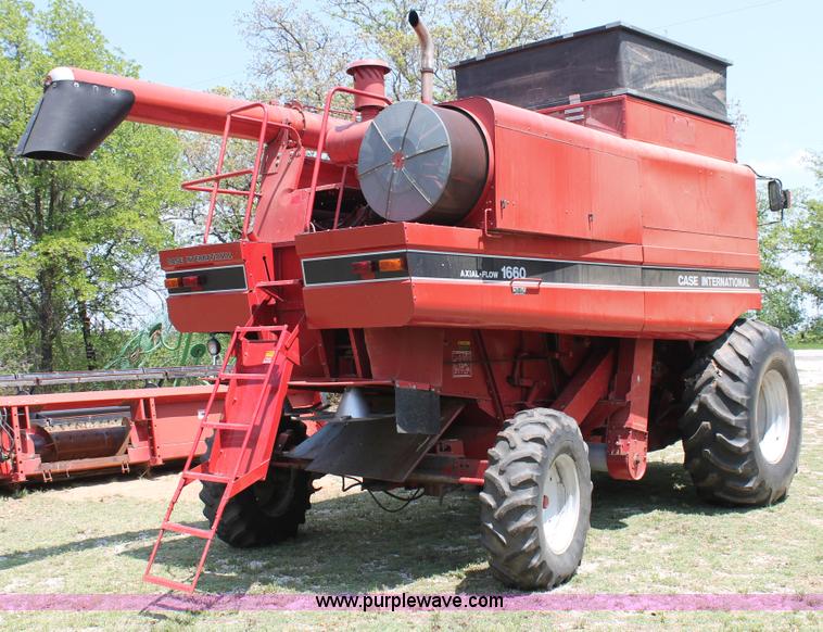 image for item C3837 1990 Case IH 1660 combine