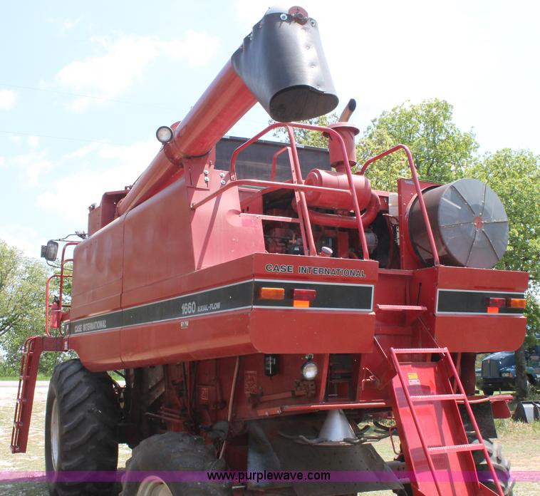 image for item C3837 1990 Case IH 1660 combine
