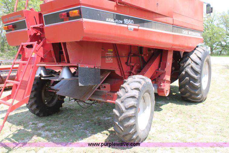 image for item C3837 1990 Case IH 1660 combine