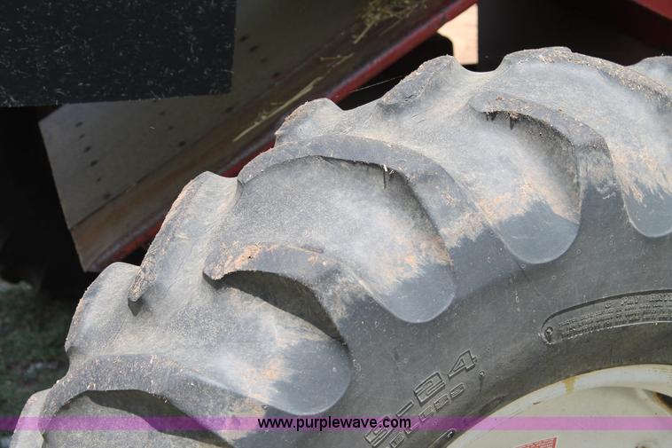 image for item C3837 1990 Case IH 1660 combine