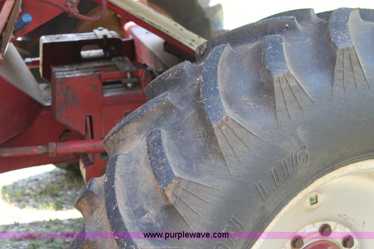 image for item C3837 1990 Case IH 1660 combine