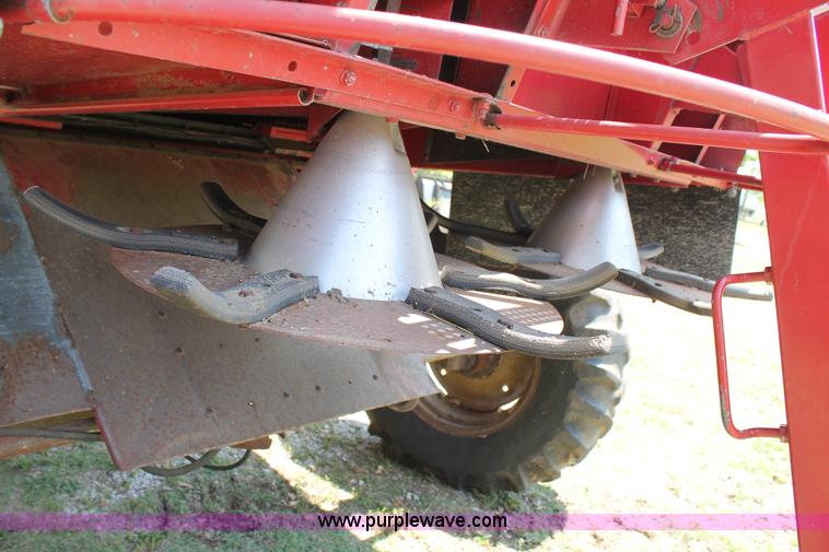 image for item C3837 1990 Case IH 1660 combine