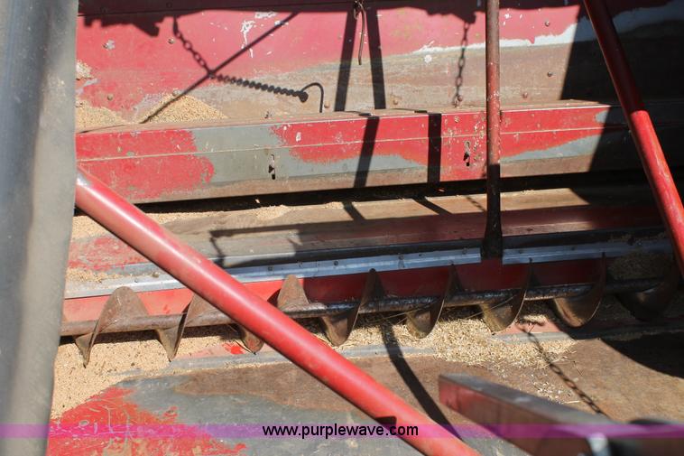 image for item C3837 1990 Case IH 1660 combine